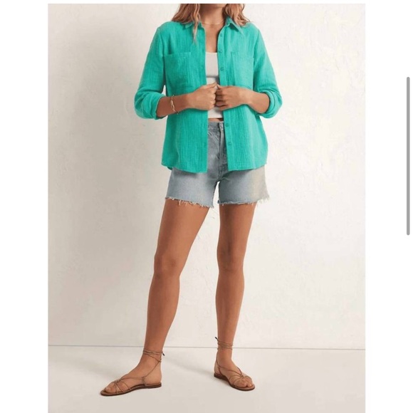 NEW Z SUPPLY kaili button up gauze top in cabana green - Picture 3 of 3